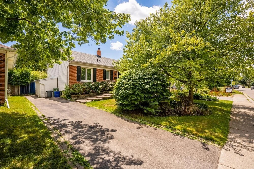4BR Family Home - Sleeps 9 - w Private Pool Hot Tub