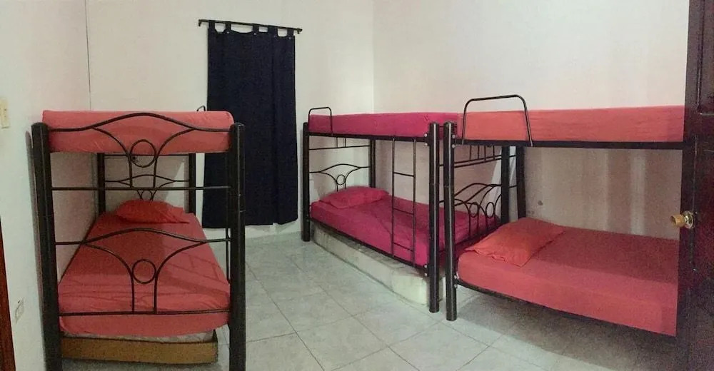 Cande Hostel