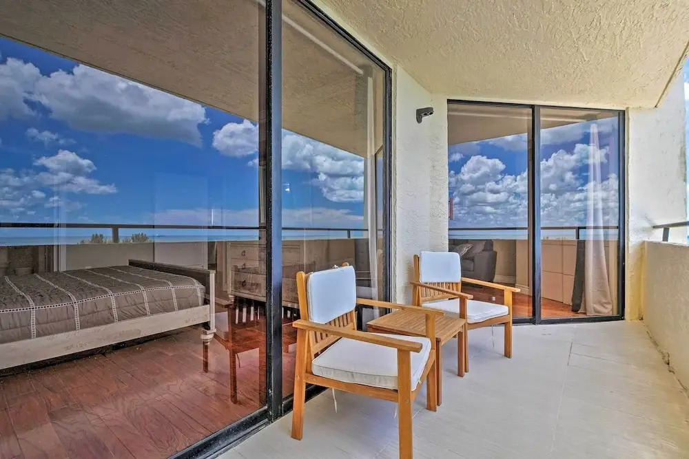 Modern Waterfront Hudson Condo w/ Resort Pool!