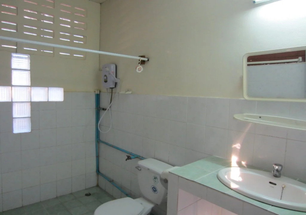 Pravee House