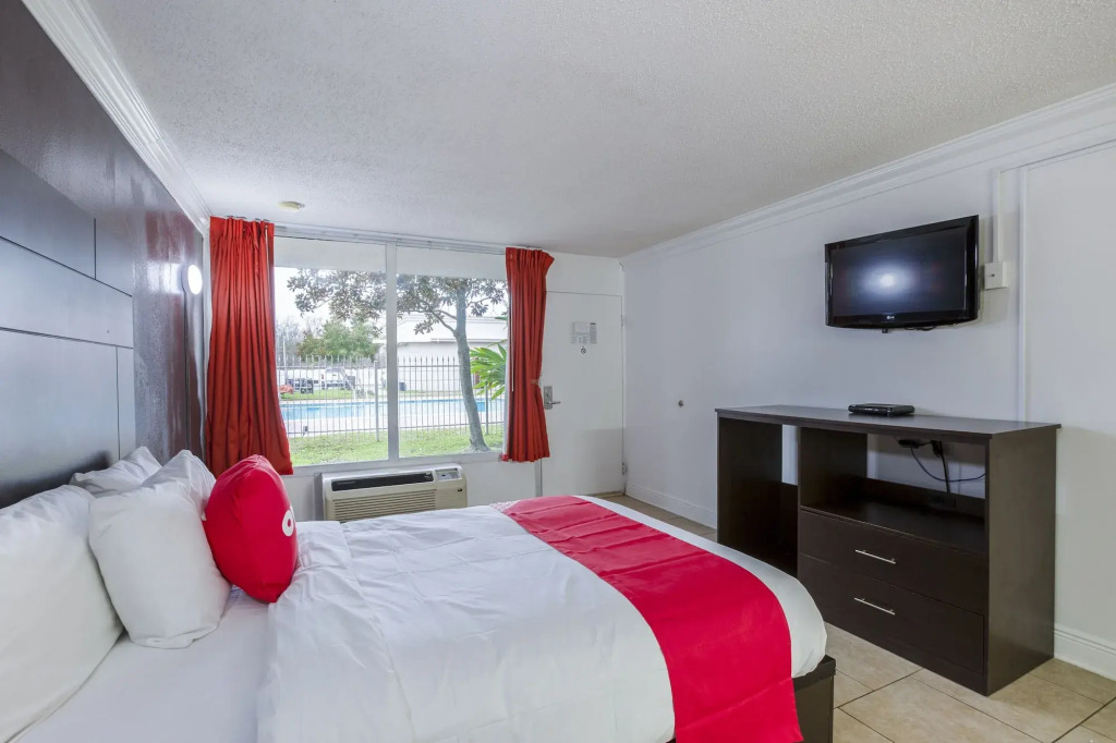 Calloway Inn & Suites