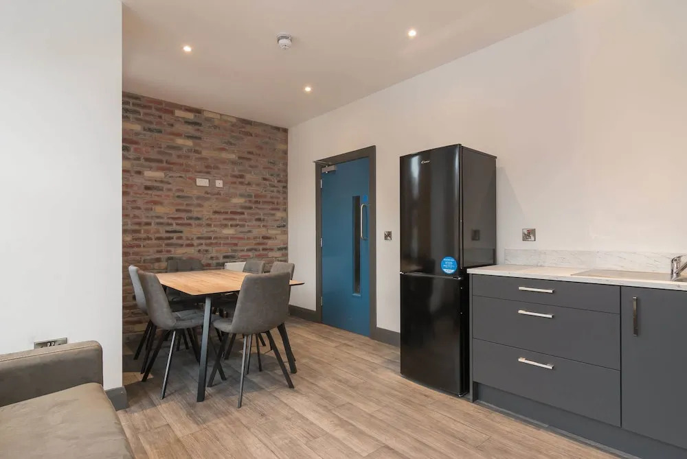The Ireton by Stay in Belfast