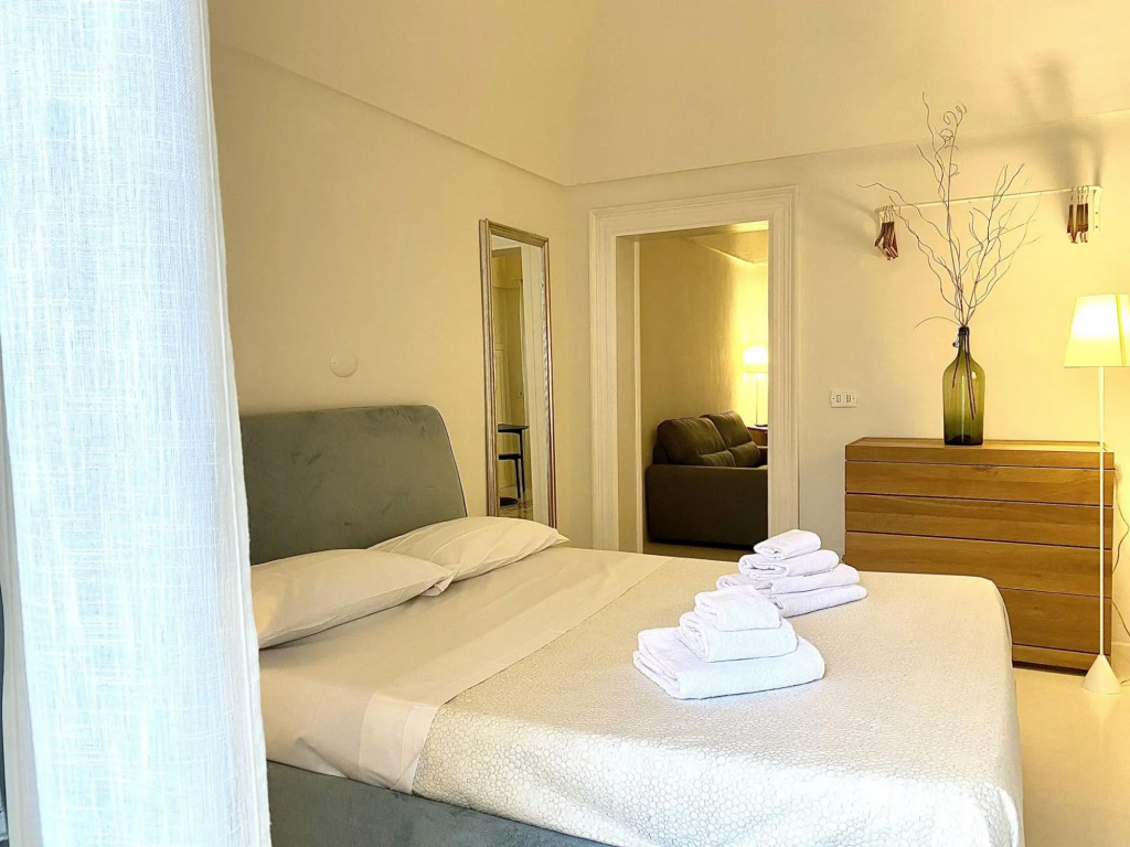 2 people, 1 bathroom, suitable for couples, terrace, central location-Luxury by Dimore Le Murattiane