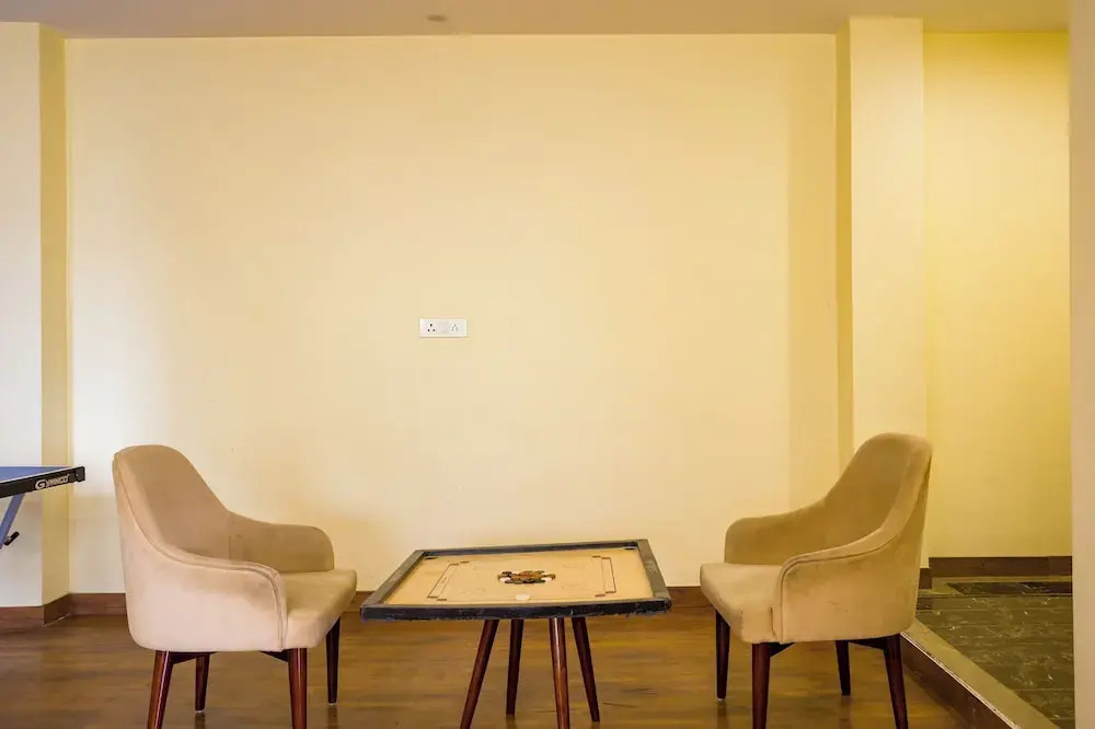Alaya Stays Luuma Luxury Villa - Hillside 5-BHK Villa Amidst Pines With Garden, Balcony & Lounge