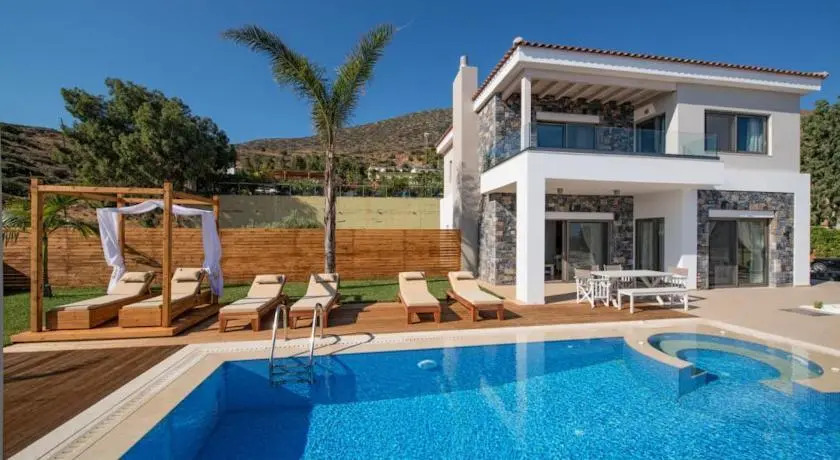 Irida Villa