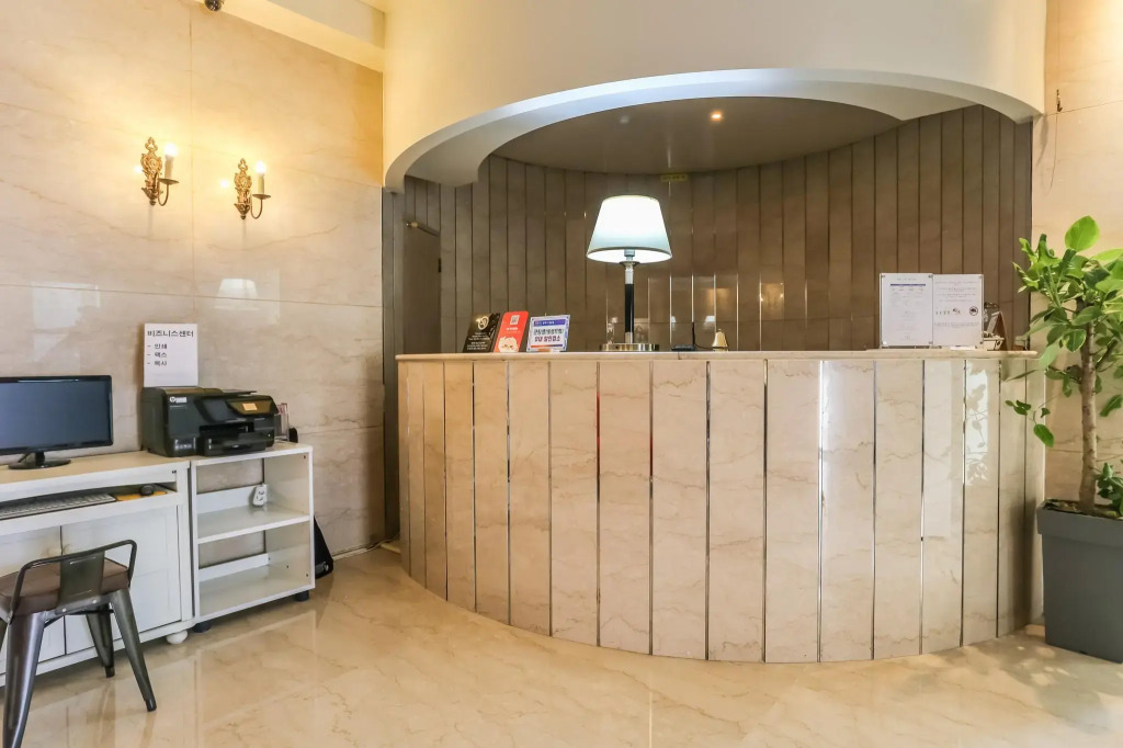 Meridien Hotel