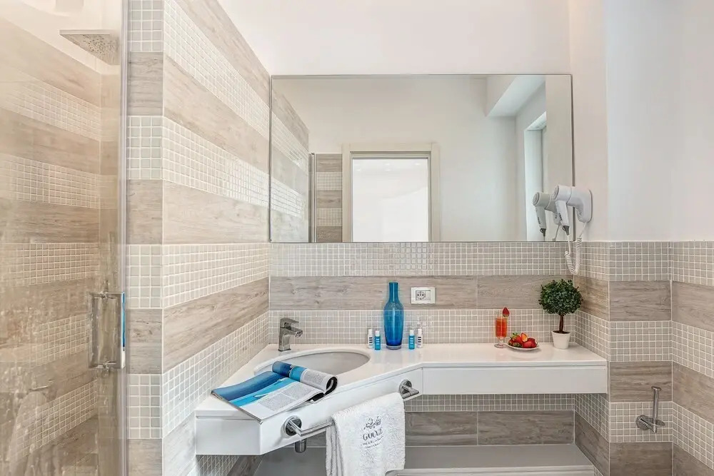 Total White Home Sorrento
