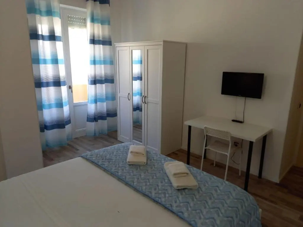 Iris Rooms