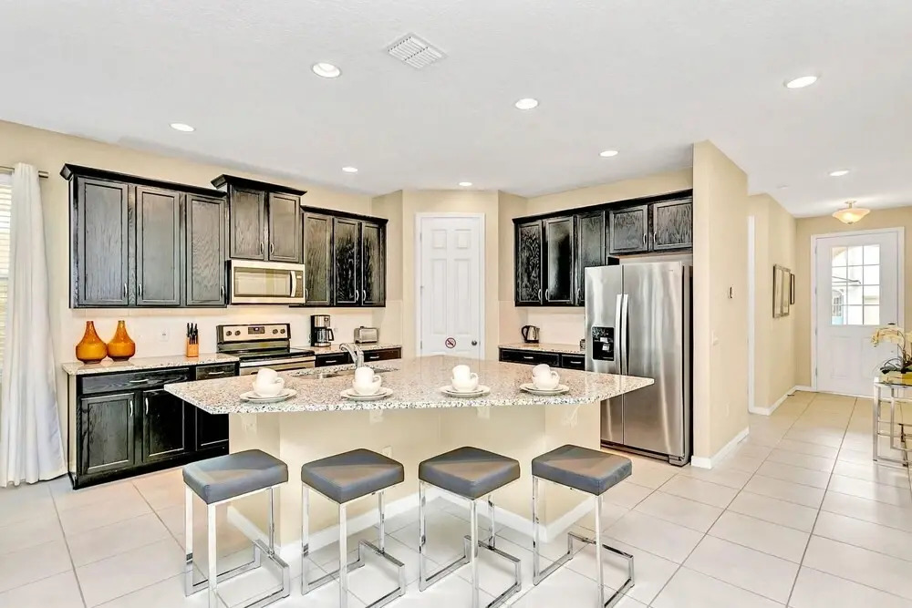 7BR Luxury Home With Hot Tub Private Pool BBQ