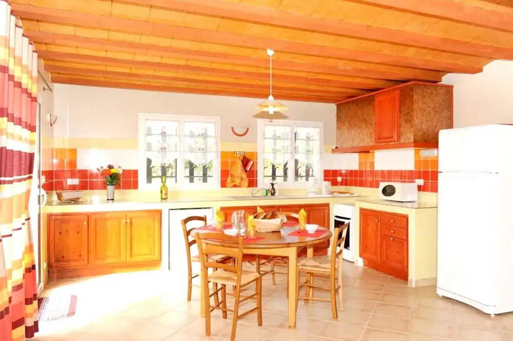 House With 3 Bedrooms in Thuir, With Wonderful Mountain View, Furnishe