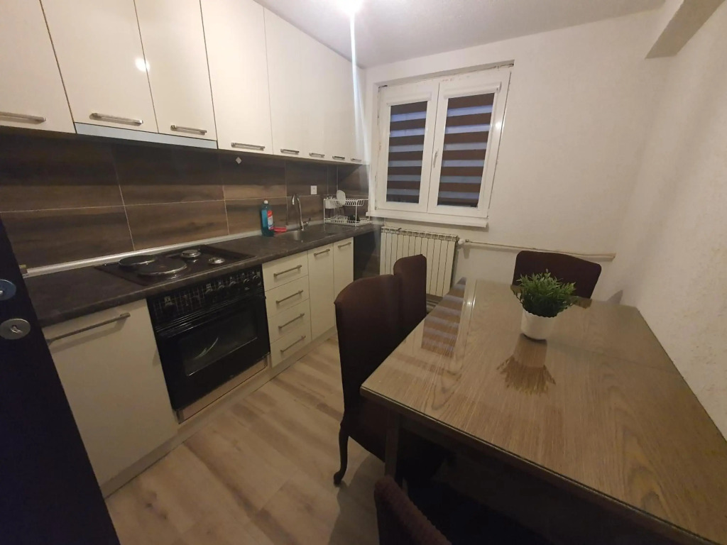 IRIS Apartments