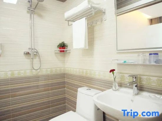 Ease Hotel (Beijing Yuegezhuang Bridge 302 Hospital Branch)