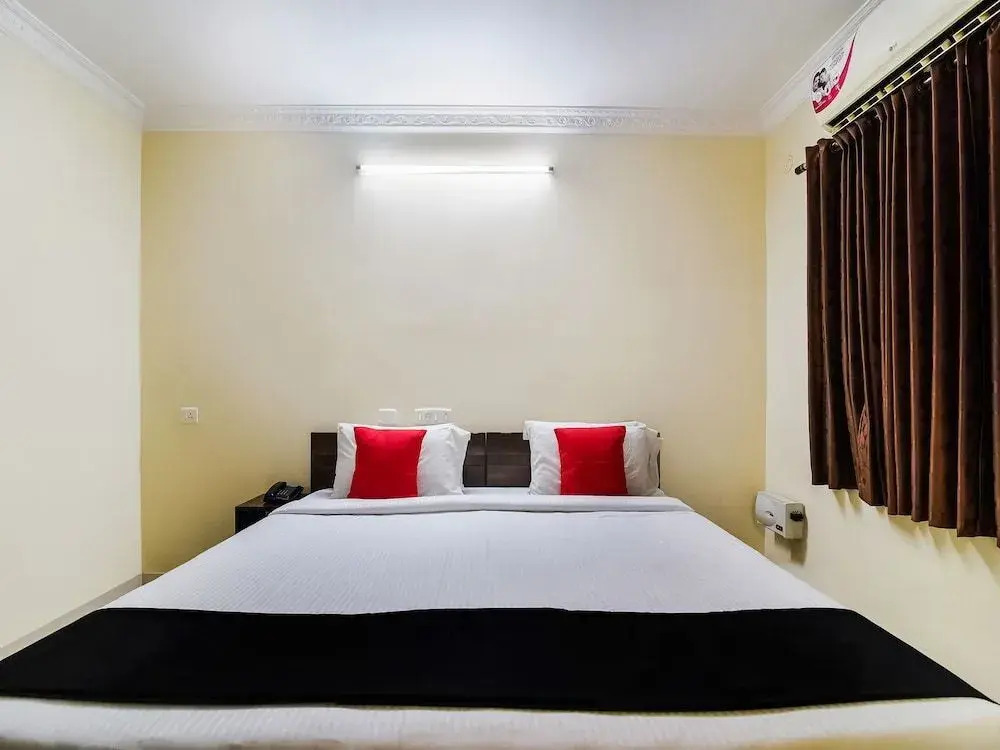 Centre Park by OYO Rooms