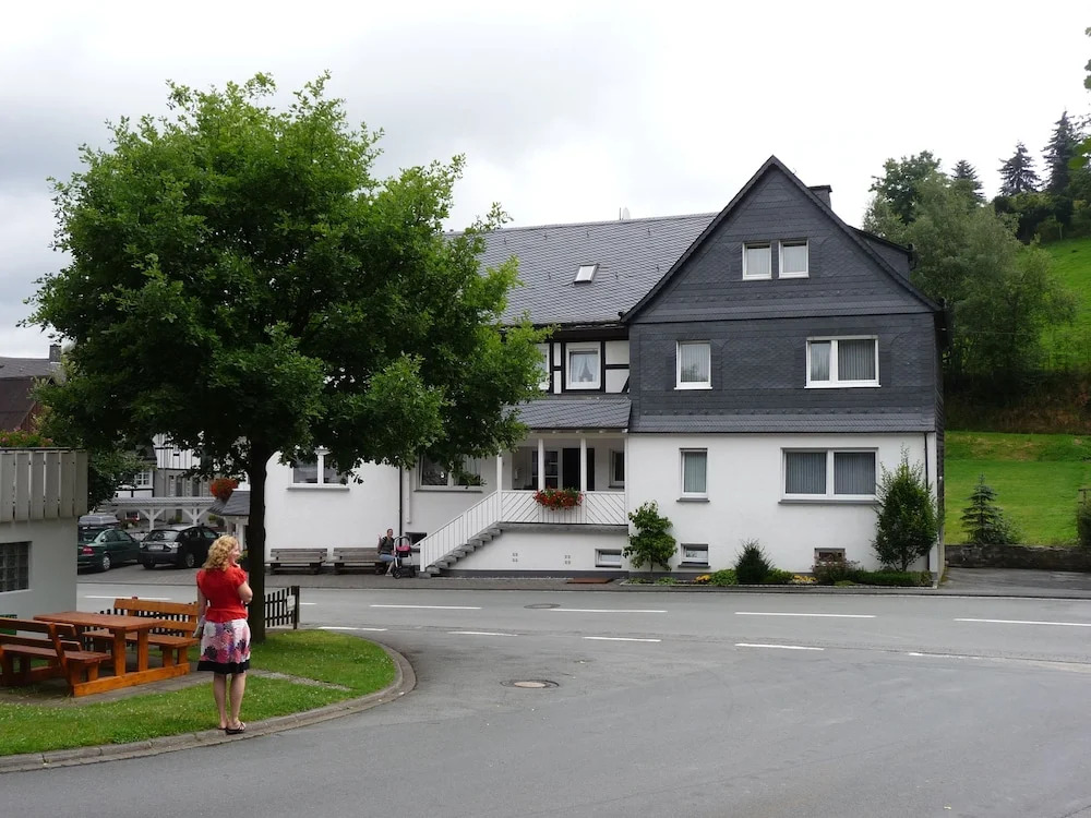 Gasthof-Pension Hunaustuben