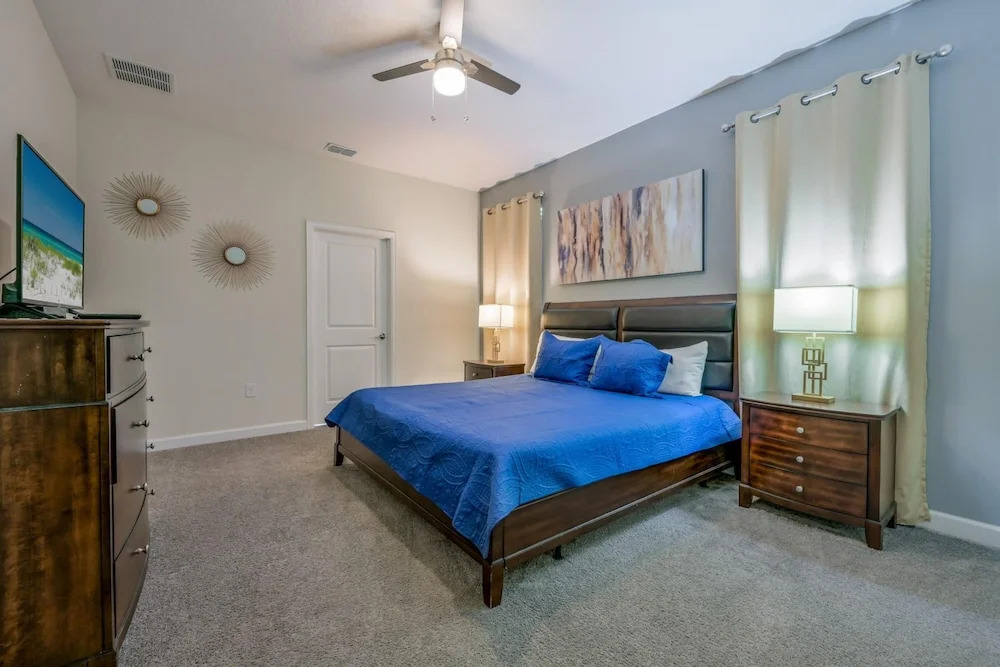 Family Paradise Space Themed Perfect Location