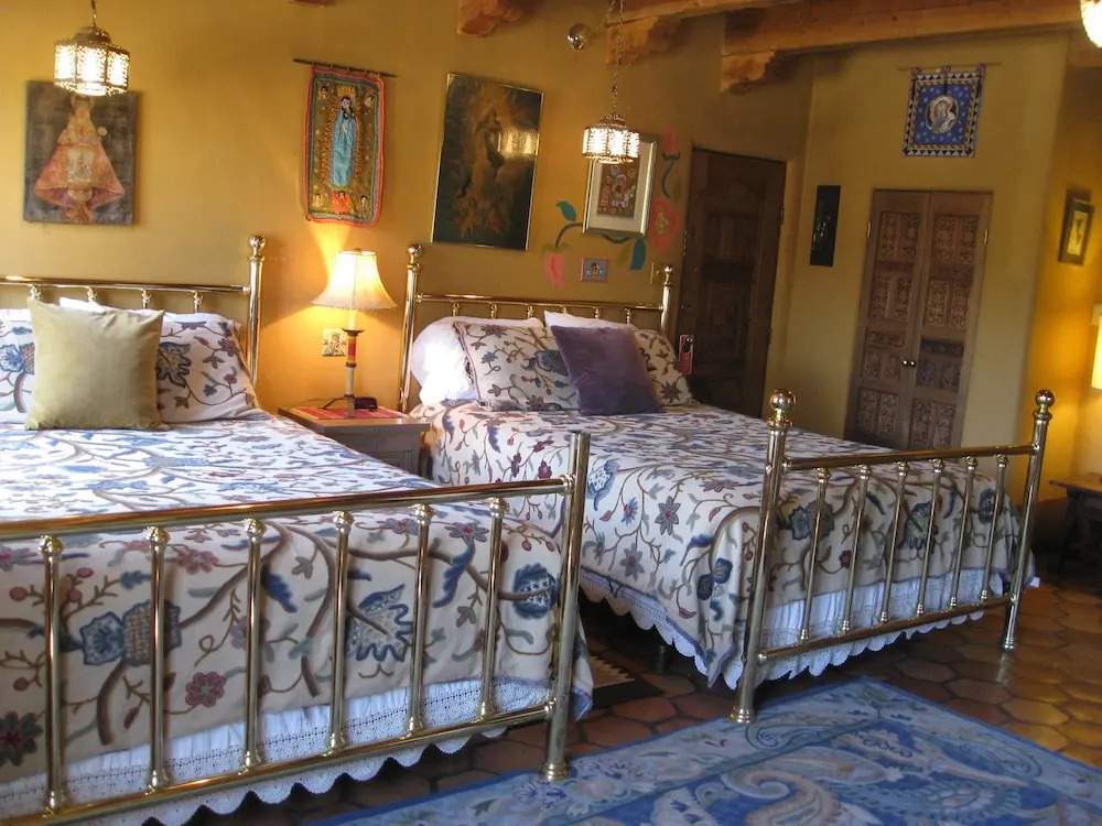 La Dona Luz Inn an Historic B&B