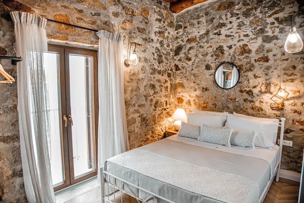 Petra Elounda Suites