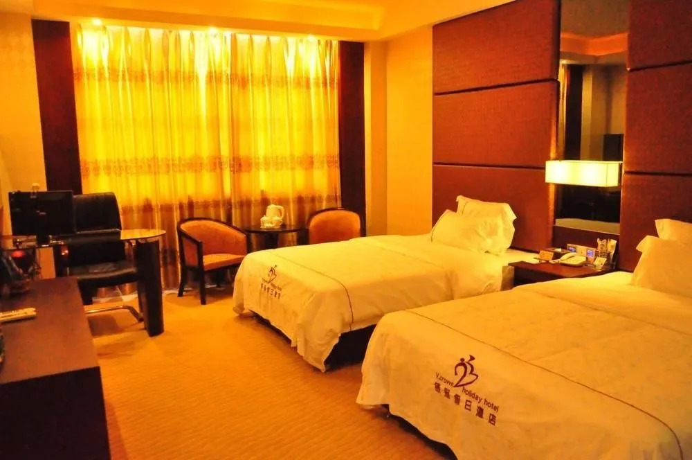 V.crown Holiday Hotel
