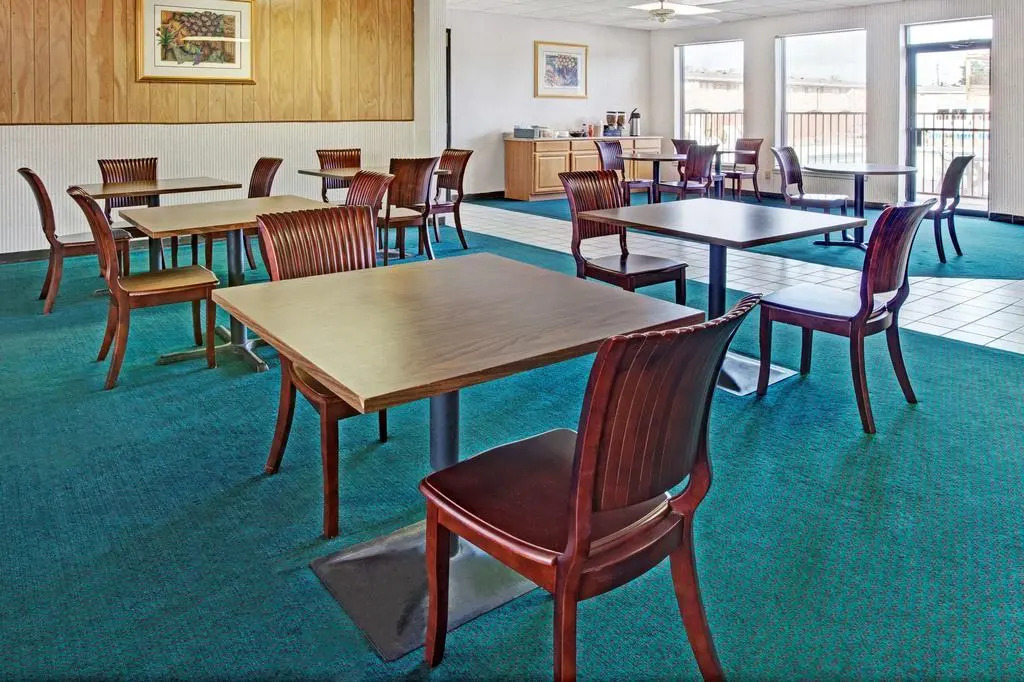 Knights Inn South Houston