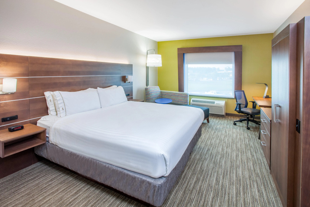 Holiday Inn Express & Suites Texarkana by IHG