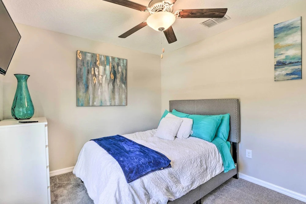 Modern & Bright Ruskin Home Near Bahia Beach!