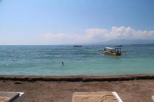 Star Bar and Bungalows