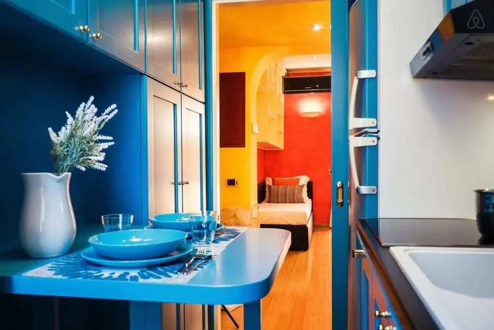 Colorful, Cute, Refined Flat in San Pietro's Area