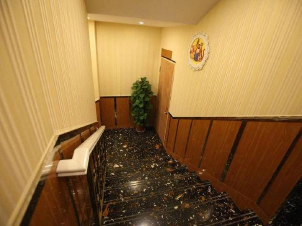 Bear house chain hotel (Shanghai Chuansha subway station store)