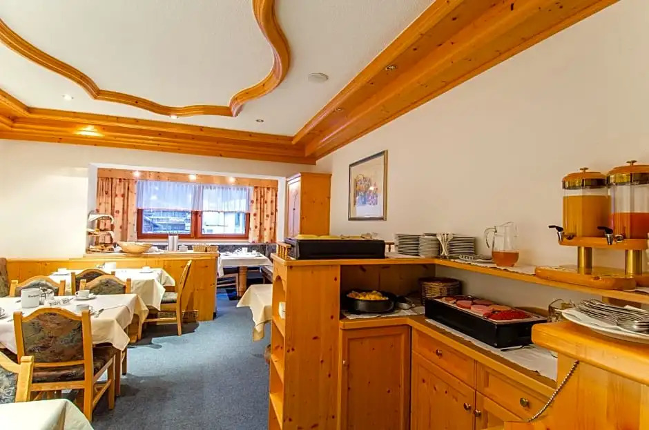 Hotel Garni Golfais