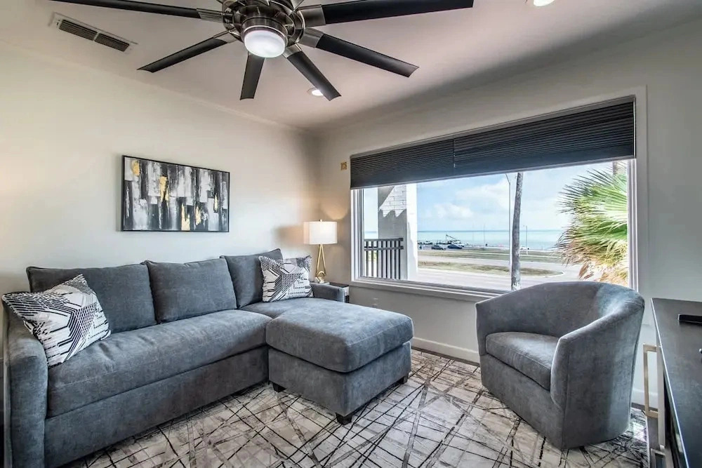 Coastal Paradise Beachfront House - Sleeps 26