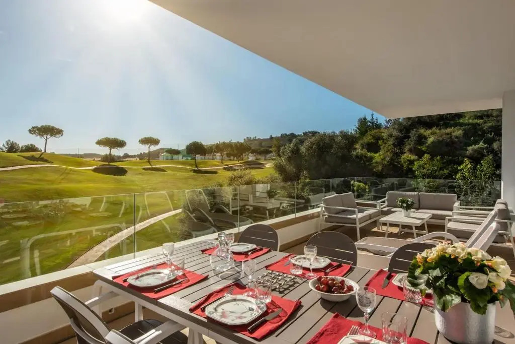 3BR Luxury Frontline Golf Elegant Corner apartment