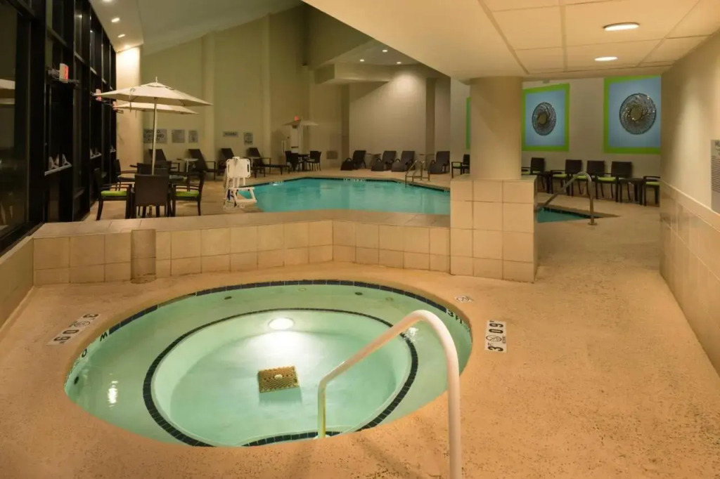 Holiday Inn Select Memphis East