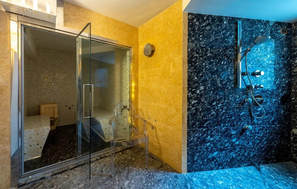 Stunning Home in Albisano With Wifi, Private Swimming Pool and 6 Bedrooms