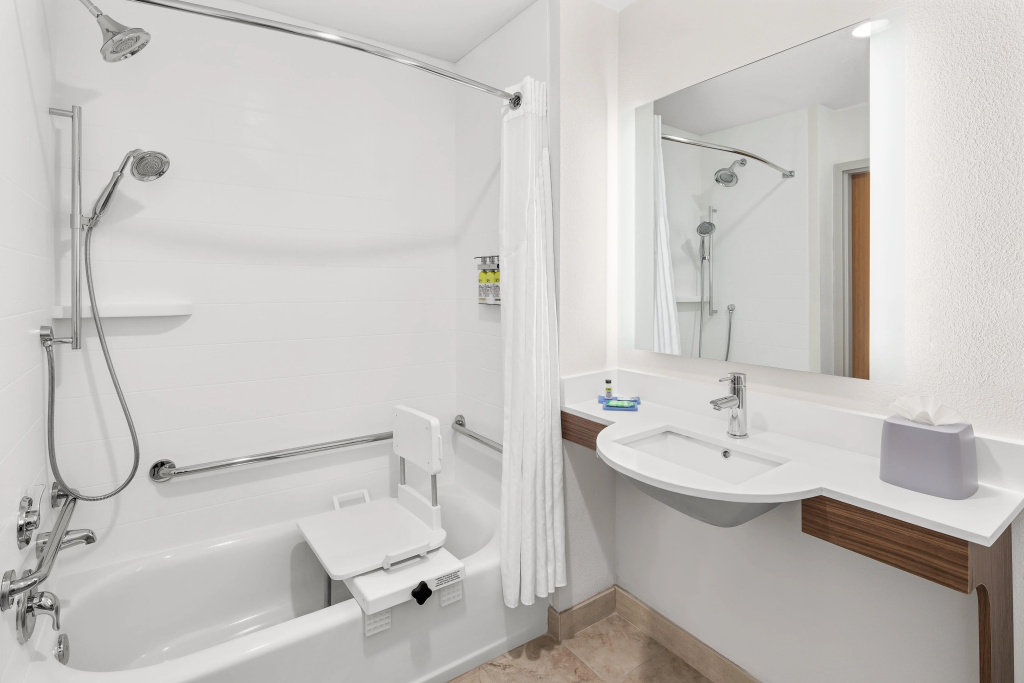 Holiday Inn Express Hotel & Suites Palm Bay by IHG