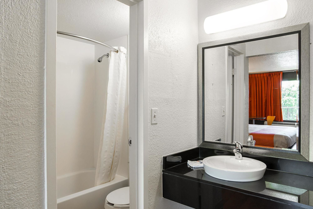 Motel 6-Little Rock, AR - West