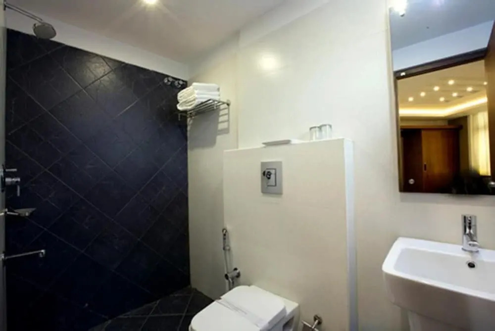 Glitz Inn