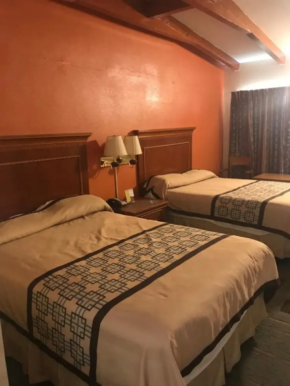 Wayfarer Motel