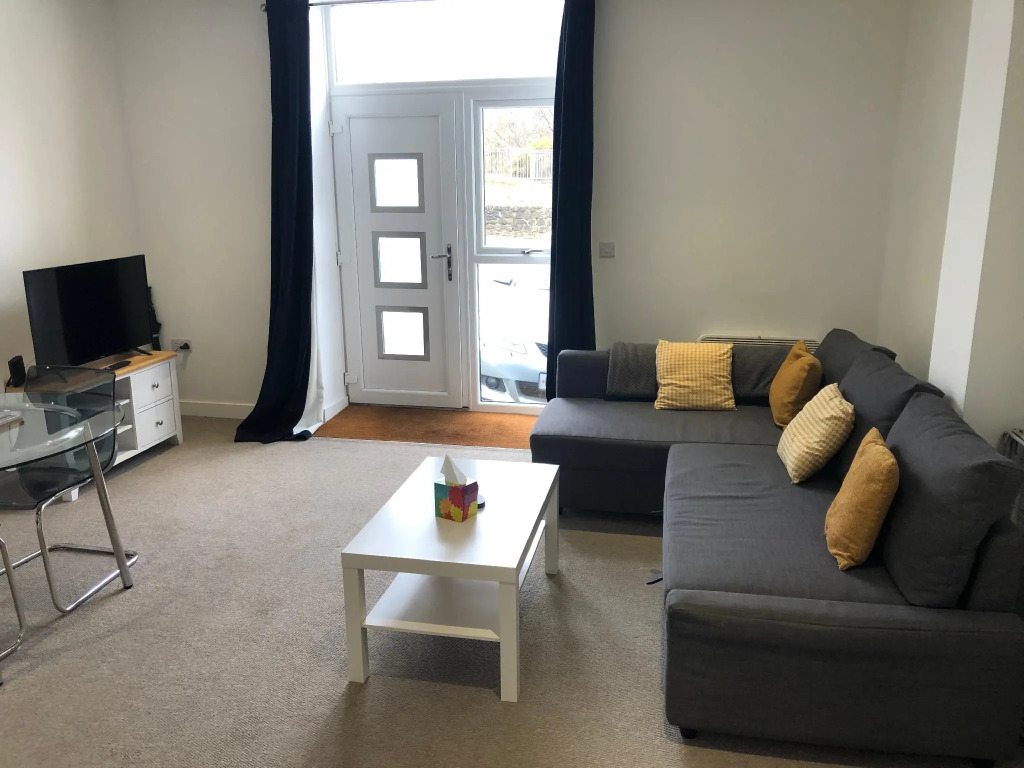 La Fontaine Court Apartments - Aldershot