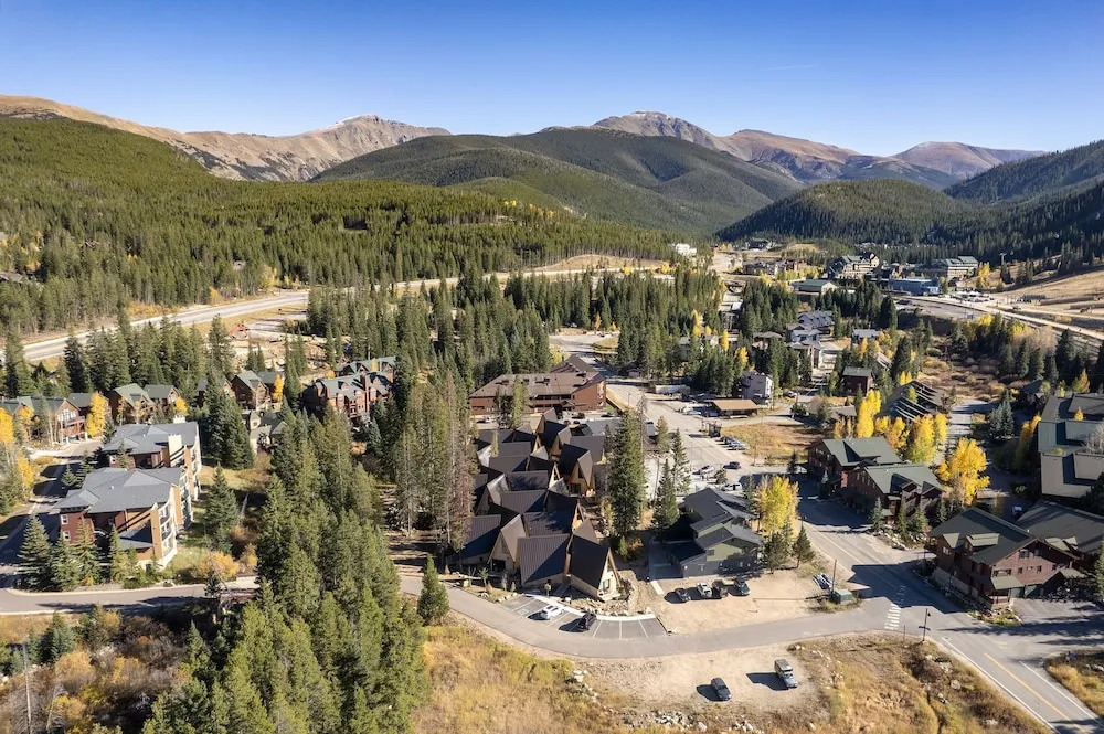 Kinney At Slopeside Village 2 Bedroom Condo by RedAwning