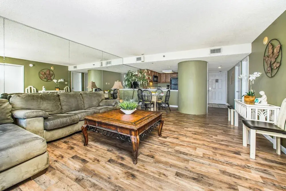 One Seagrove Place 0206