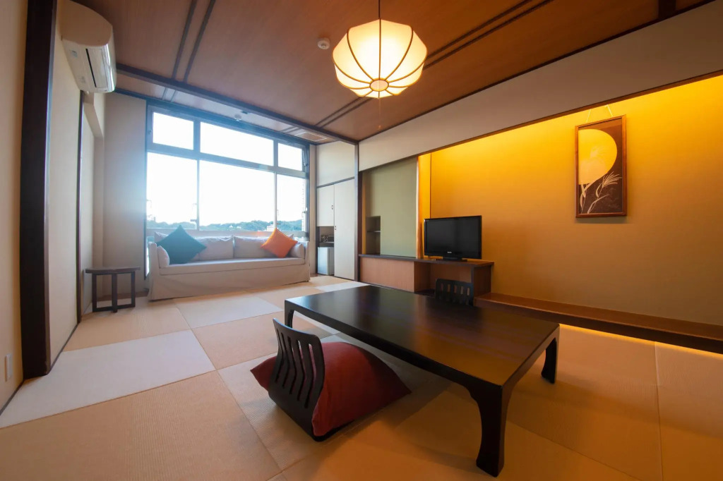 Toba Grand Hotel