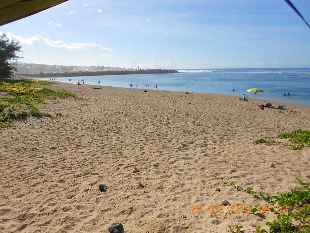 Bungalow With one Bedroom in Saint leu, With Wonderful sea View and Enclosed Garden Near the Beach