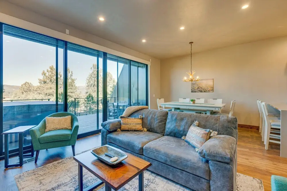 Angel Fire Home w/ Hot Tub < 1 Mi to Ski Slopes!