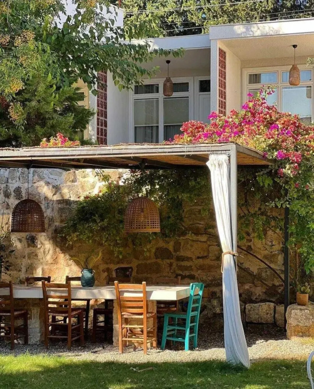 Seki̇z Oda Otel