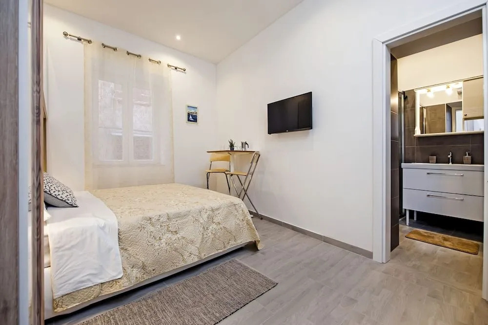 Garzoto rooms and studios
