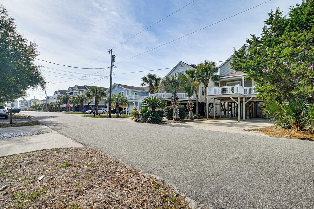 Walk to Ocean: Surfside Beach Gem w/ Private Pool