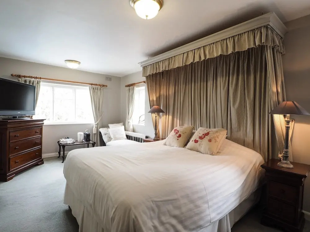 Chequers Hotel