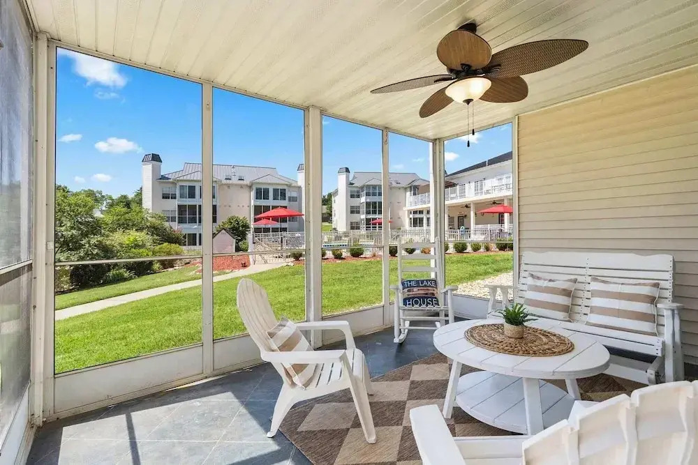 Table Rock Cottage Tranquil 2 BDR Condo 5 Min to Table Rock Lake!