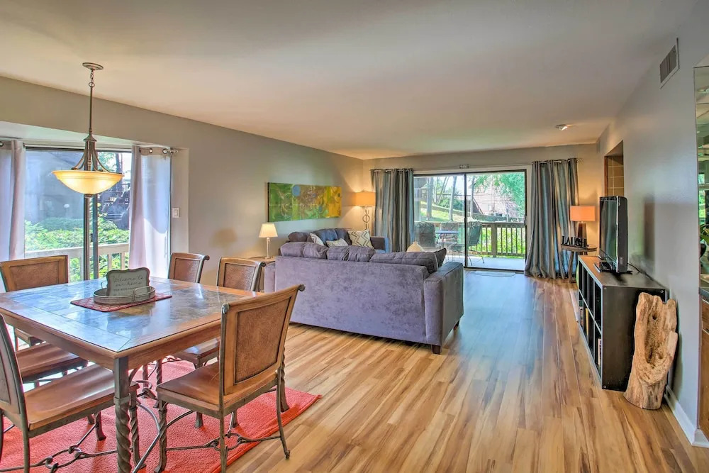 Lake-view Balcony: Sunny Hot Springs Condo!