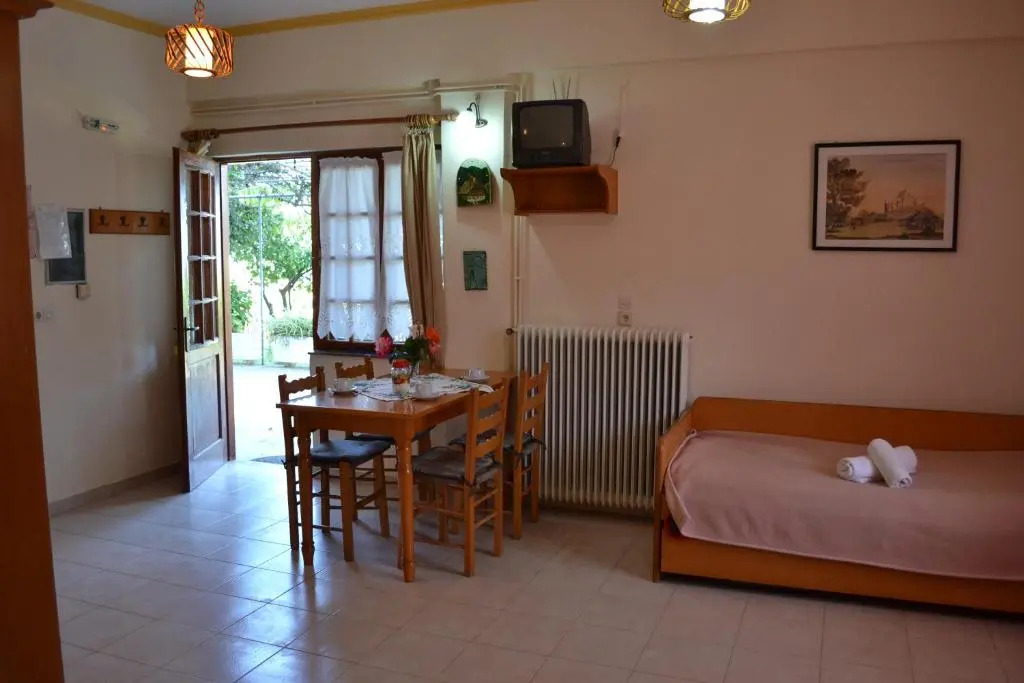 Dimitras House